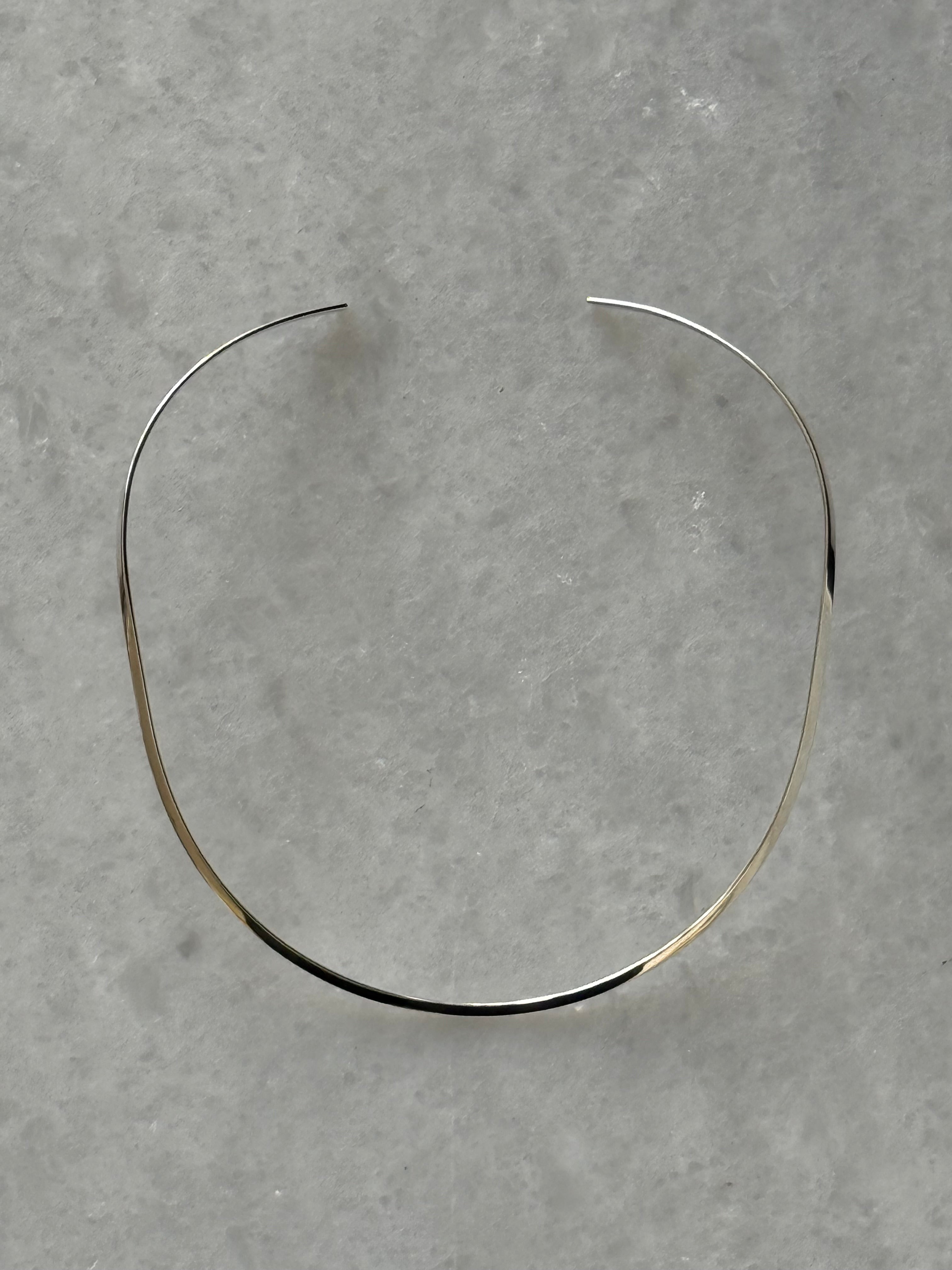 Minimalist Sterling Silver Collar Necklace – Luxury Everyday Jewelry